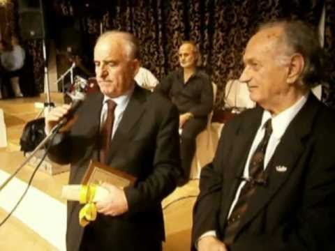 ΦΛΩΡΙΝΑΣ - Εβδομαδιαία εφημερίδα ΗΧΩ Φλώρινας¨http://echo.nextnet.gr Ένα ρεπορτάζ για τον ετήσιο προωτοχρονιάτικο χορό της Ευξείνου Λέσχης Φλώρινας. Για...
