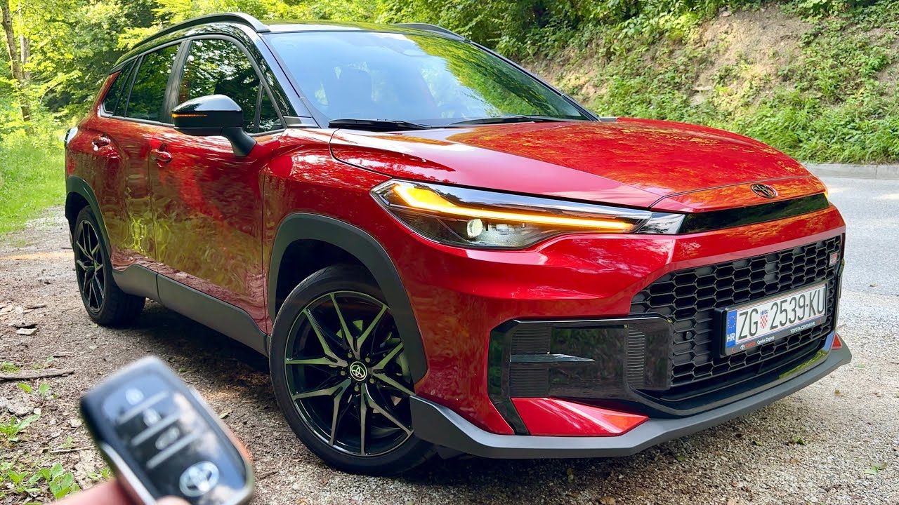 TOYOTA COROLLA CROSS FACELIFT GR Sport 2026 (Europe) - visual REVIEW (Hybrid FWD)