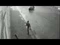 Impresionantes Reflejos lo Salvan de una Muerte Segura - Videos Impresionantes