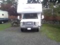 De buitenkant van onze camper