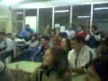 Jefe de Estudios y Director cantan villancicos por las aulas Jefe de Estudios y Director cantan villancicos por las aulas