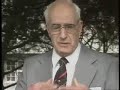biografia
herm�nia silva nasceu em 1907, cinco anos depois de erc�lia costa, a primeira fadista que saiu das fronteiras de portugal. cedo se tornou presen�a notada nos retiros de lisboa, que n�o hesitaram em contrat�-la, pela originalidade com que cantava o fado. a can��o dos bairros de lisboa estava-lhe nas veias, n�o f�ra ela nascida, ali mesmo junto ao castelo de s�o jorge. as 