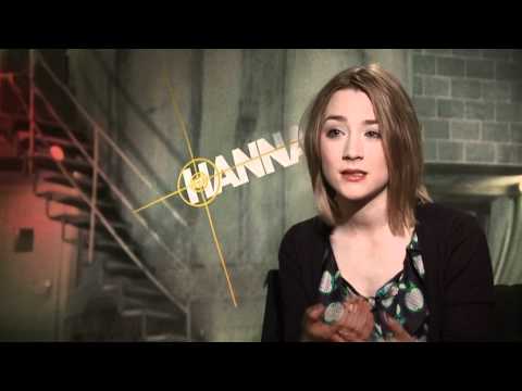 Saoirse+ronan+hanna+kiss