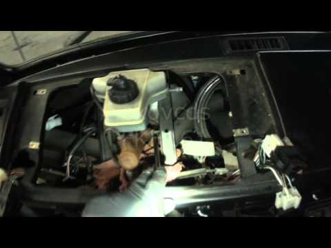 VW Vanagon: Removing Brake Master Cylinder