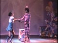 Th&Atilde;&iexcl;vyne Ferrari em Alice no Pa&Atilde;&shy;s das Maravilhas video