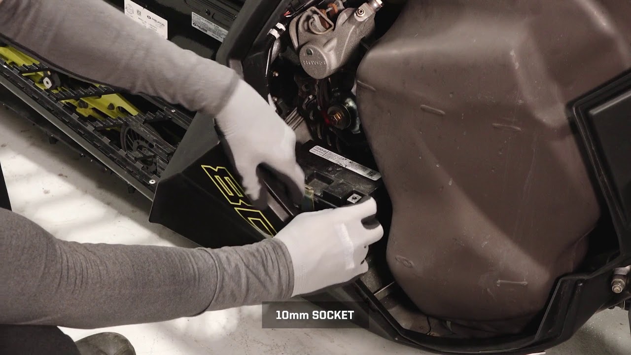 INDY XC Battery Removal and Installation - Polaris Snowmobiles