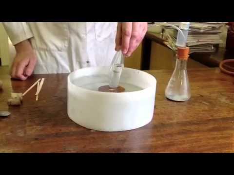 how to react zinc and hydrochloric acid
