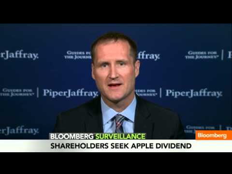 Gene Munster - March 26 (Bloomberg) -- Piper Jaffray Senior Research Analyst Gene Munster discusses his outlook for Apple. He speaks on Bloomberg Television's