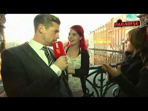 NeoParadise - Klaas befragt morgens Partygänger zur deutschen Einheit (06.10.2011)