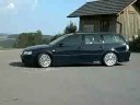 Passat am Hansberg :: In luftigen Höhen präsentiert sich dieser VW Passat 3B. Metallgitter im Bodykit sind zwar nicht mehr so aktuell aber davon mal... Passat am Hansberg - In luftigen Höhen präsentiert sich dieser VW Passat 3B. Metallgitter im Bodykit sind zwar nicht mehr so aktuell aber davon mal...
