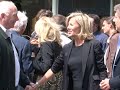 la famille et les amis du com�dien bernard giraudeau, d�c�d� samedi d'un cancer � l'�ge de 63 ans, se sont r�unis vendredi 23 juillet dans l'�glise parisienn...