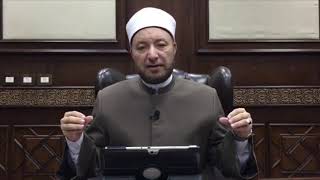 إذا أمَّت امرأة نساء أخريات، فأين يقفن منها؟