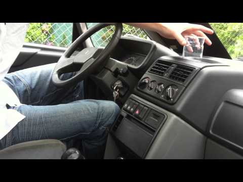 odeur - Comment enlever l'odeur de tabac de votre voiture - Astuce auto - Enlever odeur tabac: Suivez ces conseils et faites disparaître les odeurs de tabac dans vot...