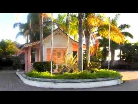 Barbados - Barbados Island Tour on my vacation this past February! I'm way overdue with this but glad I finally got it done. Next time I won't capture so much footage o...