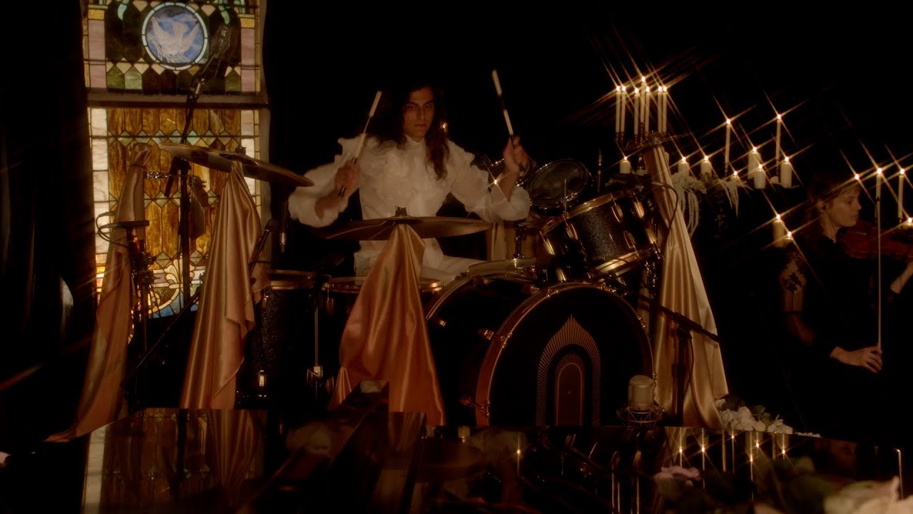 Greta Van Fleet - "Light My Love"のLive映像(Candlelight Sessions)を公開 新譜アルバム「The Battle at Garden's Gate」2021年4月16日発売 thm Music info Clip