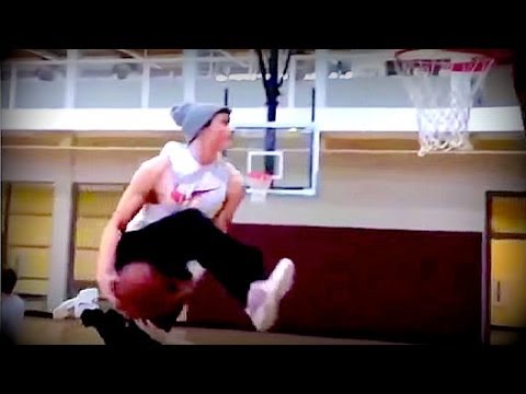 TeamFlightBrothers - These are mostly iPhone4 quality because of the IG Submissions,Let us know your feedback, Should we continue Dunks of the WEEK? So while not only bringing yo...