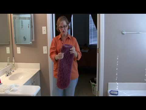 how to properly clean a bathroom