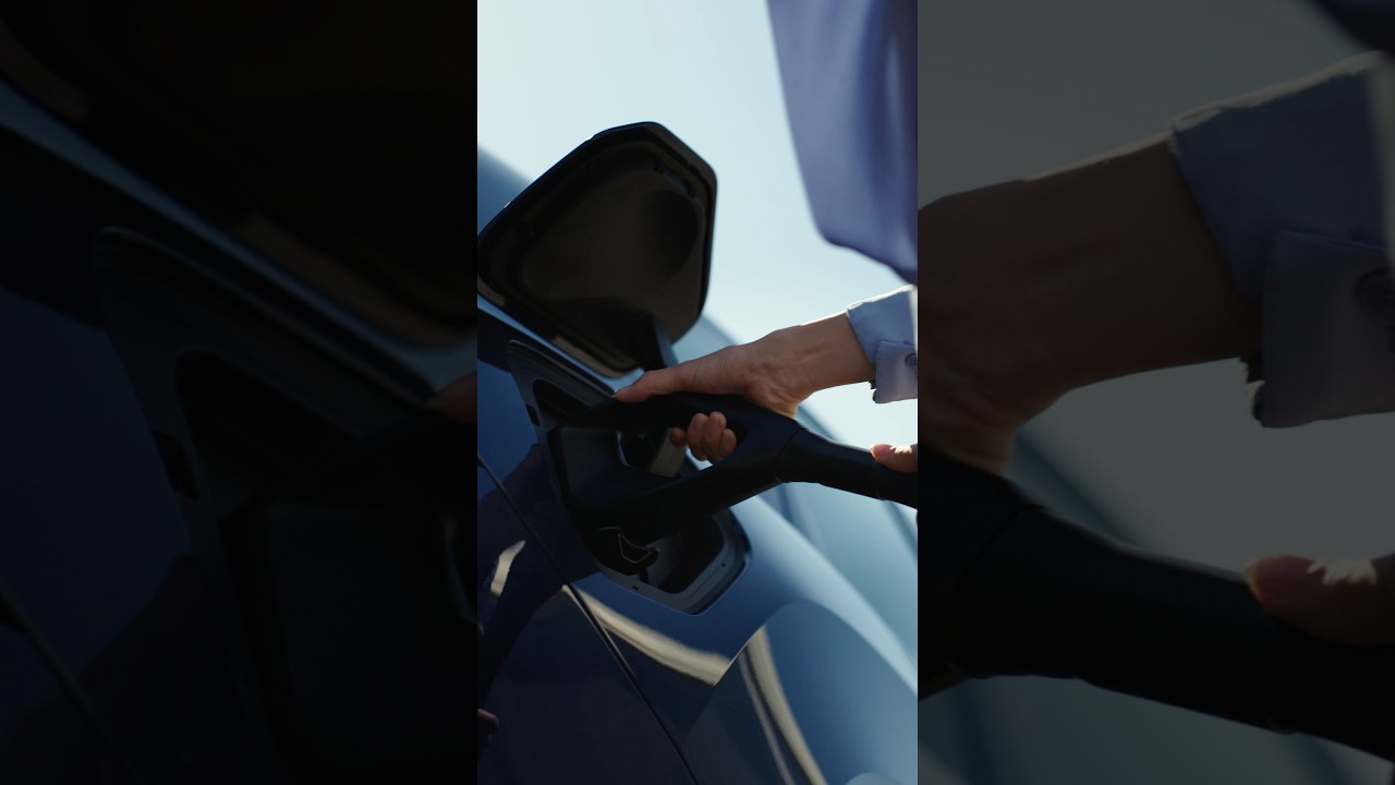 O BMW iX3 chegou com autonomia para você ir além.