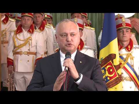 Igor Dodon a participat la aniversarea a 75-a de la înființarea Liceului Teoretic “Nicolae Gogol”