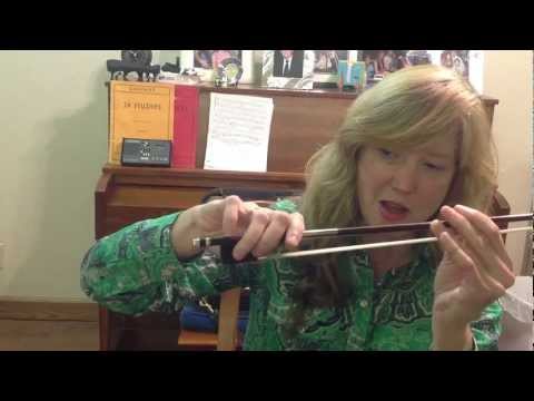 how to hold a violin bow properly