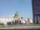 Helic�ptero despegando en helipuerto Hospital de Bellvitge