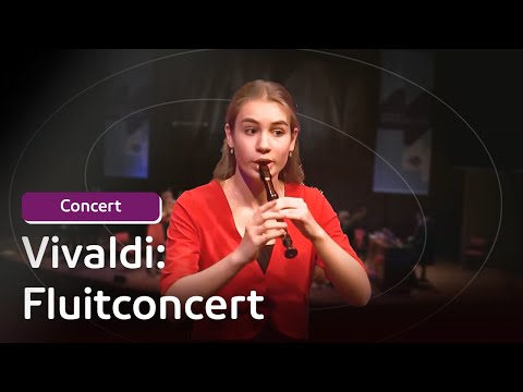 Lucie Horsch plays Vivaldi RV443