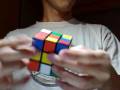 videos de Rubik's cube slow-turning solve -18.66 sec.