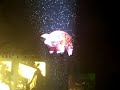 Pig flying around to Pink Floyd\