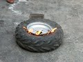 Seating a tubeless tyre on a rim without compressor.