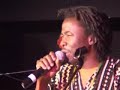 concert � la sortie de l'album en 2005 � colombes