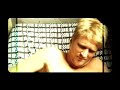 http://www.tomfrager.com 

http://fr.youtube.com/watch?v=tbnx0agejua

n� en afrique en 1977, tom frager grandit en guadeloupe o� il apprend le surf et devient peu � peu le surfeur le plus titr� de sa g�n�ration. il int�gre l'�quipe de france de surf en 1994 et voyage de spot en spot aux quatre coins du monde et au gr�s des comp�titions. apr�s avoir remport� � dix reprises les championnats de surf de guadeloupe, il d�cide de se consacrer � la musique et s'installe � seignosse dans les landes.

en 2002, tom frager formait le groupe gwayav' avec quatre de ses amis surfeurs/musiciens. apr�s trois/quatre ann�es d'arrangements et de composition, gwayav' enregistre un premier album intitul� � bloom inside �.

tom et ses amis encha�nent alors les concerts le long de la c�te basco-landaise et connaissent rapidement un certain succ�s, au point de se voir confier les premi�re parties de prestigieux artistes tels que toots & the maytals, patrice bart-williams, groundation ou encore alpha blondy.

tom frager est auteur, compositeur et interpr�te du groupe gwayav', mais �galement surfeur de talent puisque dix fois champion de surf en guadeloupe.

apr�s un �t� anim�, tom reprend la composition et l'enregistrement d'un deuxi�me album avec gwayav', mais �galement d'un album plus intime et acoustique qui se nommera better day's.