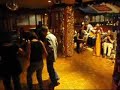 pub l'irlandais � nancy. comme tous les jeudis soirs, le groupe carnyx joue pour le c�l�bre fest noz de l'irlandais. en route pour un kost ar c'hoad.