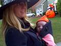 videos de Sadie and aunt Kellie on halloween 1.AVI