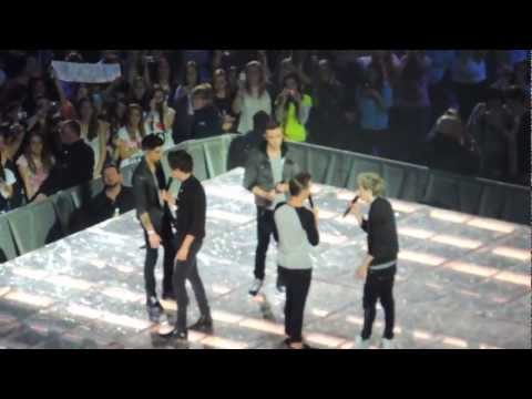 One Direction twitter questions O2 – 6/4/13 – FULL including harlem shake