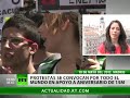 Un año después de su nacimiento, los manifestantes españoles del 15-M vuelven a tomar las calles en toda España, protesta masiva que emulan los indignados de diferentes países. No se lo pierdan: en vivo por RT. El movimiento 15-M de los 'indignados' españoles, que el próximo día 15 celebra su primer aniversario de protestas a pie de calle, ha convocado para este sábado cuatro manifestaciones diferentes en el centro de Madrid y otras ciudades españolas, con las que pretenden demostrar que su espíritu de lucha por un cambio económico, político y social, sigue vivo. Bajo el lema '12M-15M, Volvemos a la calle', los indignados salen a las principales plazas de Madrid para convertirlas en 