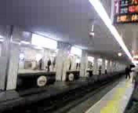 谷町線22系　東梅田に到着