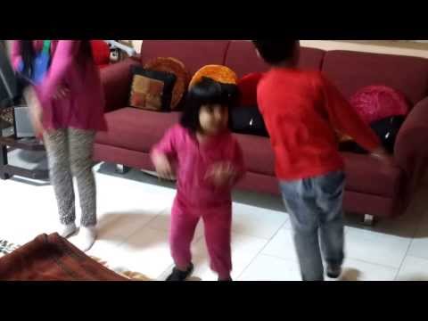 Youngest fans of Honey Singh....!!!!