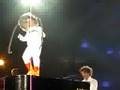 stuck in the middle - MIKA - virgin show