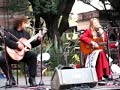 Lucia Ceresani- Arado y Guitarra