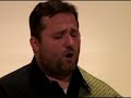 Polish-American tenor sings \"Dahil Sa Iyo\"