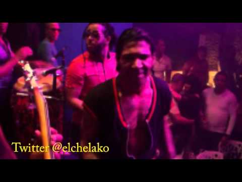 Omega el fuerte un dia de suerte en vivola -
