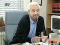 mar�a garral�n web oficial
http://www.mariagarralon.es

----

cap�tulo 1x03: nadie dijo que �sto fuera f�cil


charo manda a sus alumnos hacer un comentario de texto sobre una novela, cuyo tema central es la droga. varios padres protestan ante el consejo escolar por considerar que se incita al consumo de sustancias alucin�genas. ante el cariz que toma el asunto, charo decide suspender el trabajo.

ana, por otro lado, trata de encontrar un empleo para mejorar su precaria situaci�n econ�mica. tras varias entrevistas consigue un trabajo en el departamento de ventas de una discogr�fica. sin embargo, su nueva ocupaci�n no le deja demasiado tiempo para cuidar a su hijo guille. su hermana arancha le comenta que el padre de c�sar busca a alguien que le ayude en el bar que regenta cerca del azcona, la escapada. ana acepta la oferta. 
paralelamente, f�lix vive una rocambolesca situaci�n cuando su casa se derrumba. pese a las diferencias que mantiene alfredo, decide instalarse con �ste y su sobrina. sin embargo, desde el primer momento la convivencia entre ambos hermanos se antoja complicada. la ni�a intercede para que hagan las paces.

durante el recreo, uno de los peque�os da un balonazo a roc�o, quien les quita el bal�n. para vengarse, los chicos tiran un petardo al paso de la bedela. como castigo, roc�o encierra a bego en la conserjer�a. cuando alfredo y el resto de profesores descubren lo sucedido critican los m�todos de roc�o. una actitud que la disgusta, sobremanera. roc�o decide hacer exclusivamente su trabajo: no recoger� el laboratorio, tampoco abrir� el gimnasio... esto hace ver a la direcci�n que su ayuda es fundamental para la buena marcha del centro. tom�s no tiene m�s opci�n que pedirla que vuelva a ser la de antes.