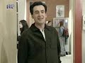 mar�a garral�n web oficial
http://www.mariagarralon.es

----

cap�tulo 1x03: nadie dijo que �sto fuera f�cil


charo manda a sus alumnos hacer un comentario de texto sobre una novela, cuyo tema central es la droga. varios padres protestan ante el consejo escolar por considerar que se incita al consumo de sustancias alucin�genas. ante el cariz que toma el asunto, charo decide suspender el trabajo.

ana, por otro lado, trata de encontrar un empleo para mejorar su precaria situaci�n econ�mica. tras varias entrevistas consigue un trabajo en el departamento de ventas de una discogr�fica. sin embargo, su nueva ocupaci�n no le deja demasiado tiempo para cuidar a su hijo guille. su hermana arancha le comenta que el padre de c�sar busca a alguien que le ayude en el bar que regenta cerca del azcona, la escapada. ana acepta la oferta. 
paralelamente, f�lix vive una rocambolesca situaci�n cuando su casa se derrumba. pese a las diferencias que mantiene alfredo, decide instalarse con �ste y su sobrina. sin embargo, desde el primer momento la convivencia entre ambos hermanos se antoja complicada. la ni�a intercede para que hagan las paces.

durante el recreo, uno de los peque�os da un balonazo a roc�o, quien les quita el bal�n. para vengarse, los chicos tiran un petardo al paso de la bedela. como castigo, roc�o encierra a bego en la conserjer�a. cuando alfredo y el resto de profesores descubren lo sucedido critican los m�todos de roc�o. una actitud que la disgusta, sobremanera. roc�o decide hacer exclusivamente su trabajo: no recoger� el laboratorio, tampoco abrir� el gimnasio... esto hace ver a la direcci�n que su ayuda es fundamental para la buena marcha del centro. tom�s no tiene m�s opci�n que pedirla que vuelva a ser la de antes.