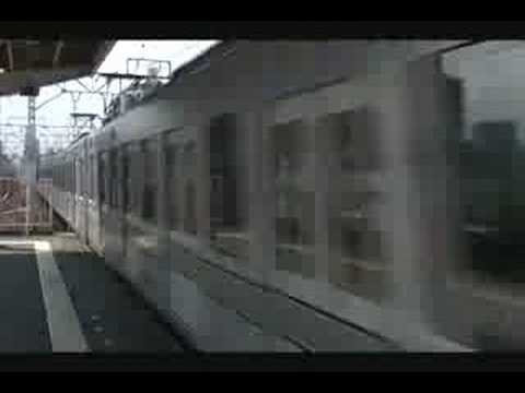 東京メトロ03系停車