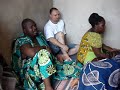 sacerdotizas de Orisa Egbe recitando su poesia