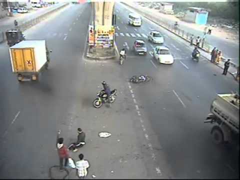 Garebhavipalya junction Accident, near Electronic city, Bangalore