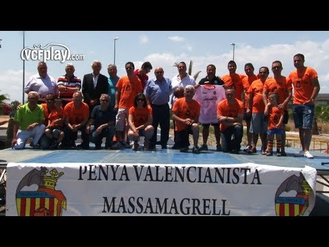 Valencia CF: 900 valencianistas disfrutan de su afición en Massamagrell Valencia CF: 900 valencianistas disfrutan de su afición en Massamagrell