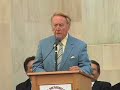 Vin Scully talks about how he met Coach John Wooden Vin Scully talks about how he met Coach John Wooden