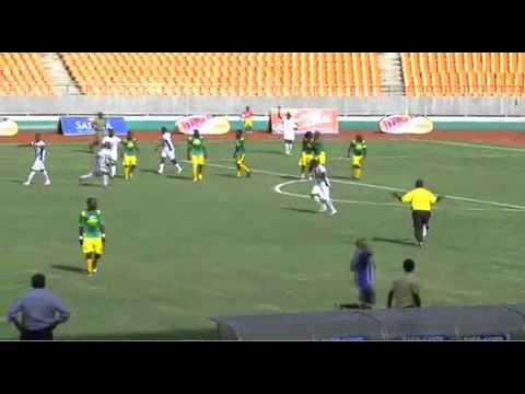 "Μπουκέτο" στον διαιτητή! (ΒΙΝΤΕΟ)