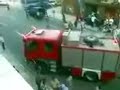 حادث في الشاطبي شارع بورسعيد - الاسكندريهعربيه جيب ملاكي الشرقيه تصدم اتوبيس وتقلبو ويزحف علي الارض اكتر من ١٠٠  ٢٠٠٨  E280  مترويصدم سياره مرسيدس